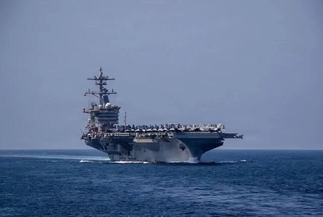 USS Abraham Lincoln в Аравийском море