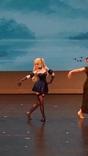 Сценический танец аниме-девушки с motion capture