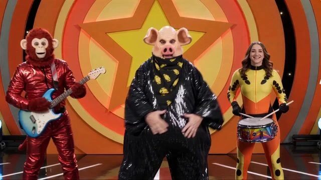 Детская TV-студия: Хозяин Свинья-мужчина