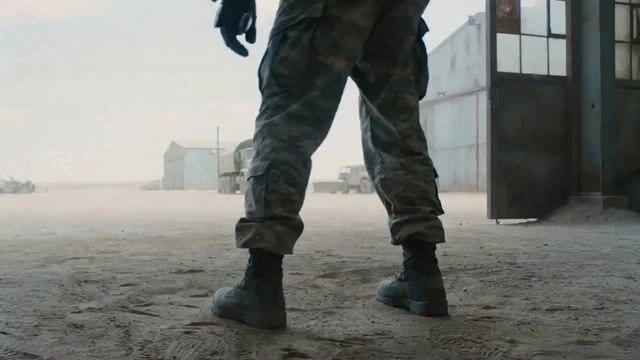 VFX трансформации sci-fi солдата